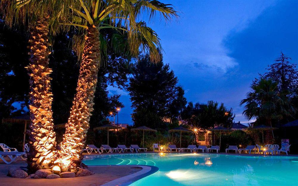 Le - & Hotel 4*