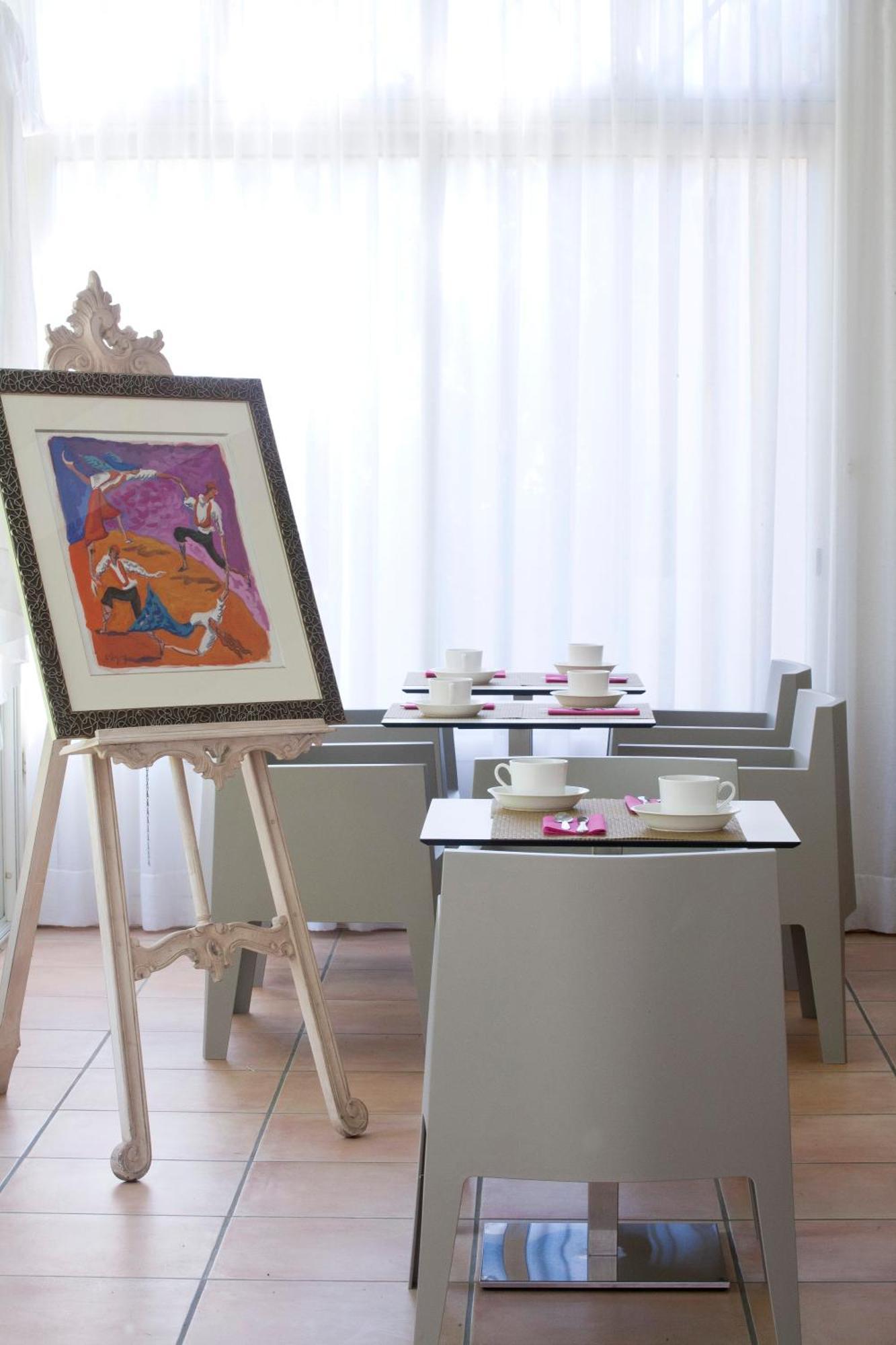 Hotel Le - & 4*