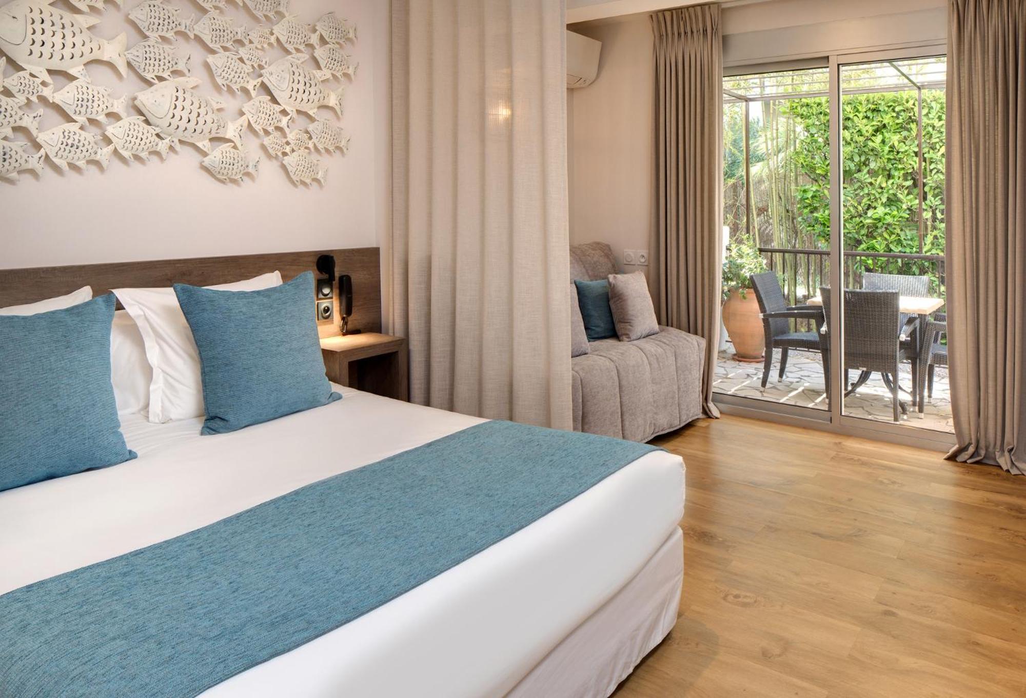 Hotel Le - &