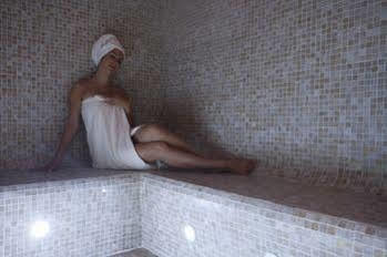 Le - & Hotel 4*